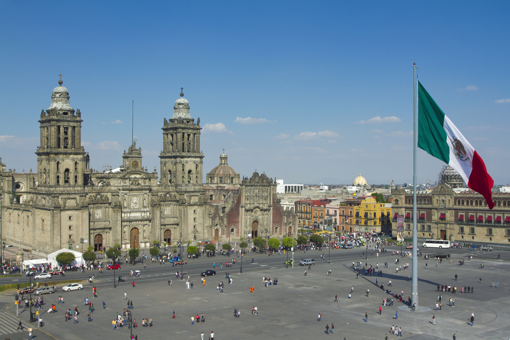 The,Zocalo,In,Mexico,City,,With,The,Cathedral,And,Giant Mexico for Digital Nomads